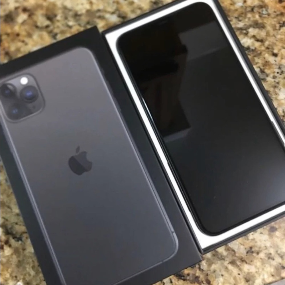 iphone 11 - Picture 3 of 3